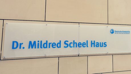 Eingang Dr. Mildred Scheel Haus